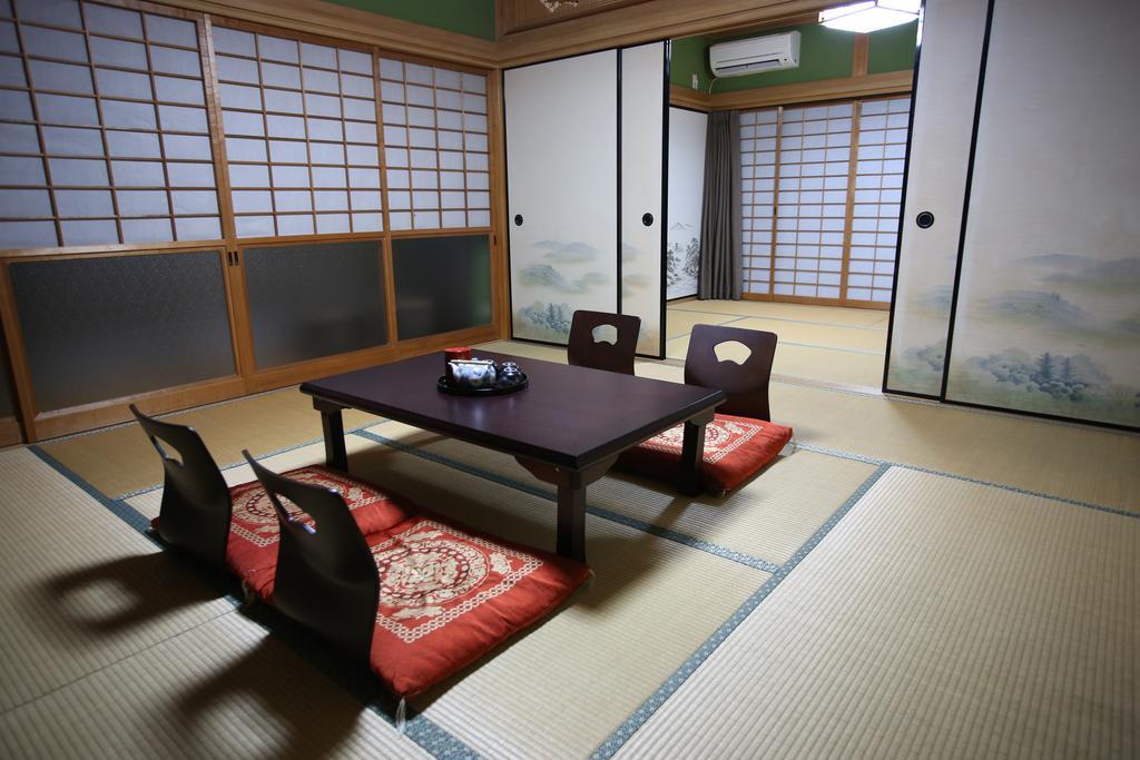 Minshuku Tenhou Hotel Takachiho Eksteriør billede